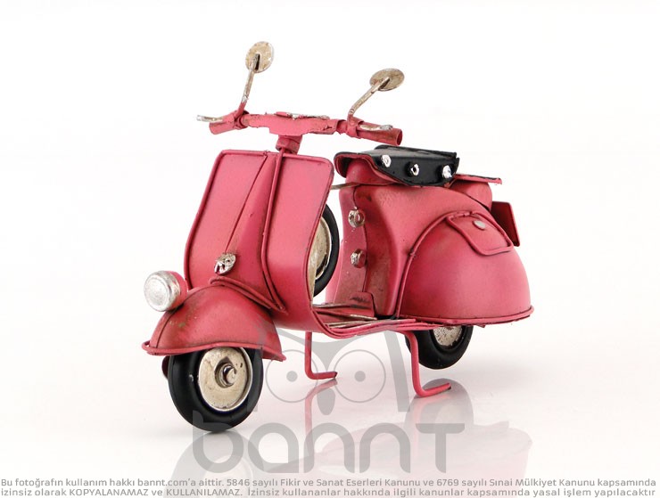 Vintage Vespa Motor II